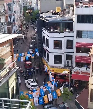 アパート Romantic With Terrace In Besiktas イスタンブール